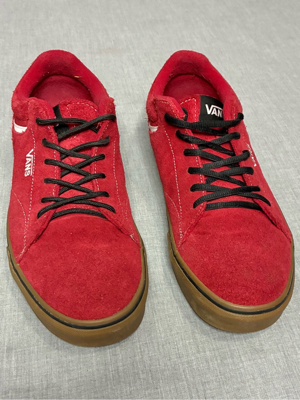 Vans Seldon Red Suede Low-Top Sneakers with Gum Sole Size 11 - Picture 3 of 10